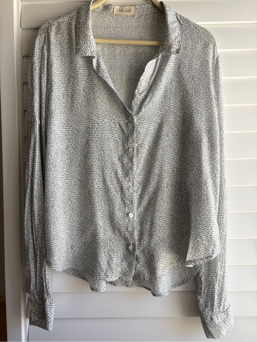 Bella Dahl Printed Button-Down Top — White & Gray Micro-Pattern